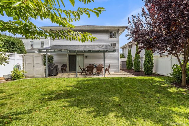 115 S 11th Street, New Hyde Park, NY 11040