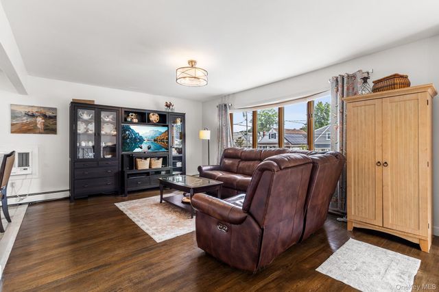 115 S 11th Street, New Hyde Park, NY 11040