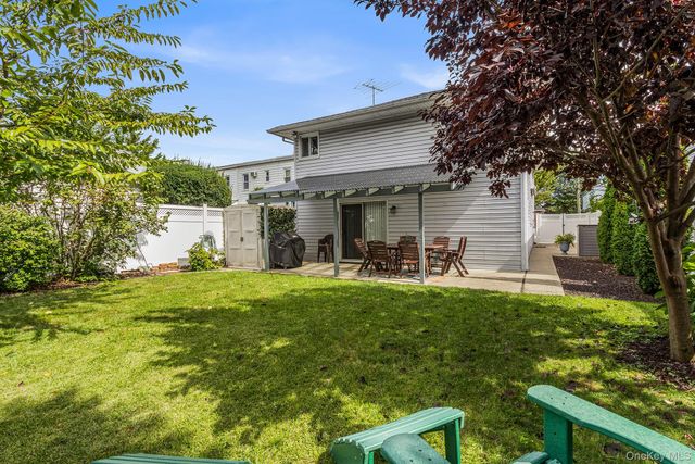 115 S 11th Street, New Hyde Park, NY 11040