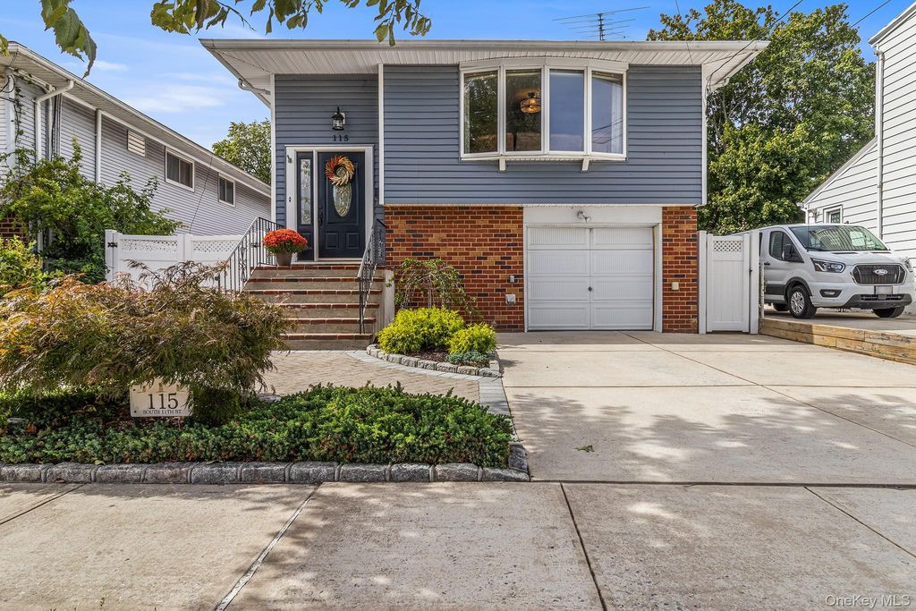 115 S 11th Street, New Hyde Park, NY 11040
