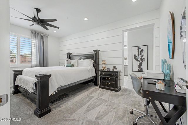250 W QUEEN CREEK Road 145, Chandler, AZ 85248