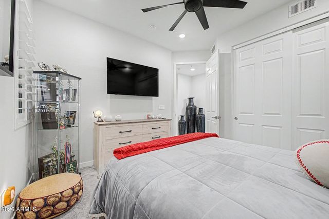 250 W QUEEN CREEK Road 145, Chandler, AZ 85248