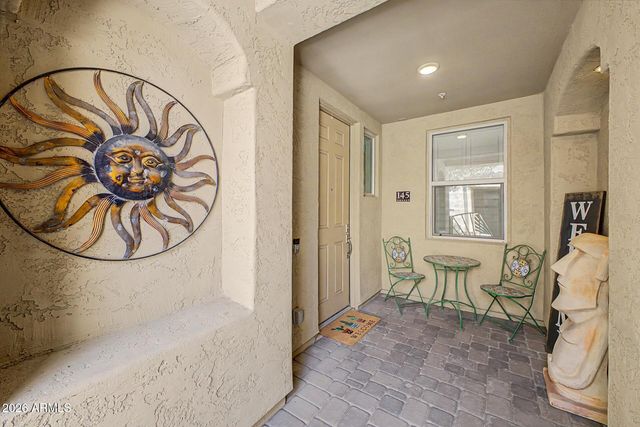 250 W QUEEN CREEK Road 145, Chandler, AZ 85248