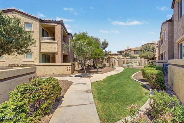 250 W QUEEN CREEK Road 145, Chandler, AZ 85248