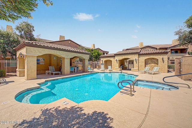 250 W QUEEN CREEK Road 145, Chandler, AZ 85248