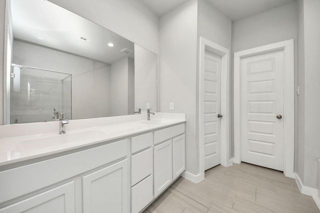 2222 Emerald Diamond Court, Fresno, TX 77545