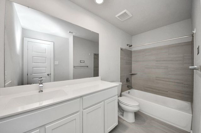 2222 Emerald Diamond Court, Fresno, TX 77545