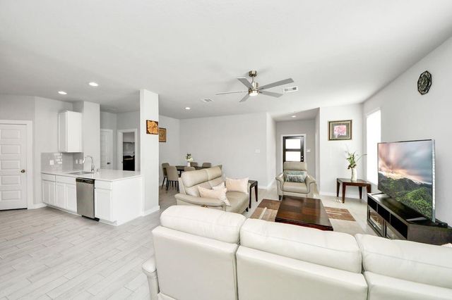 2222 Emerald Diamond Court, Fresno, TX 77545