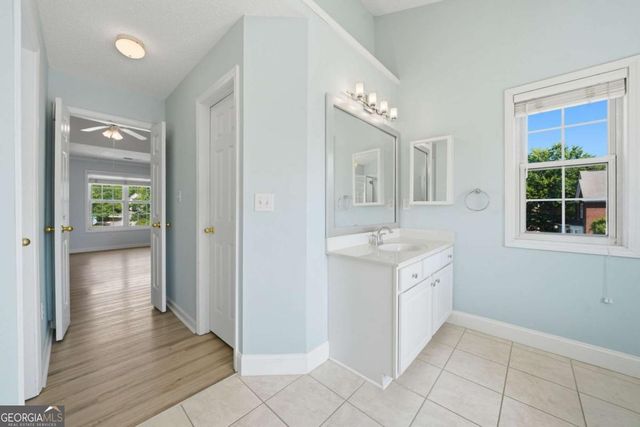5527 Sylvania Drive SE, Mableton, GA 30126