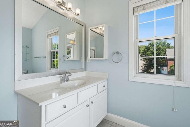 5527 Sylvania Drive SE, Mableton, GA 30126