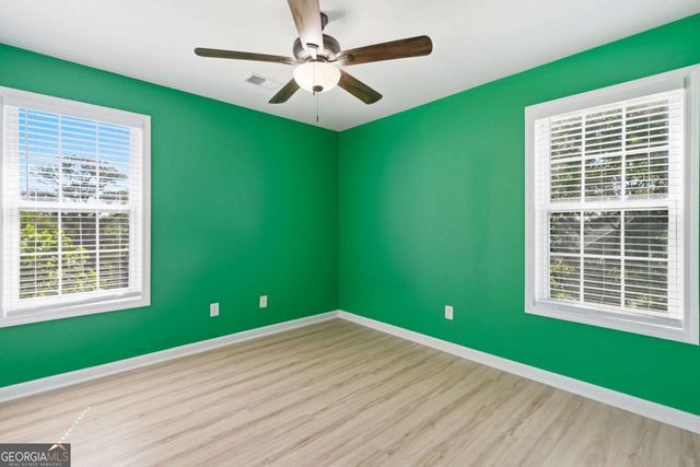 5527 Sylvania Drive SE, Mableton, GA 30126