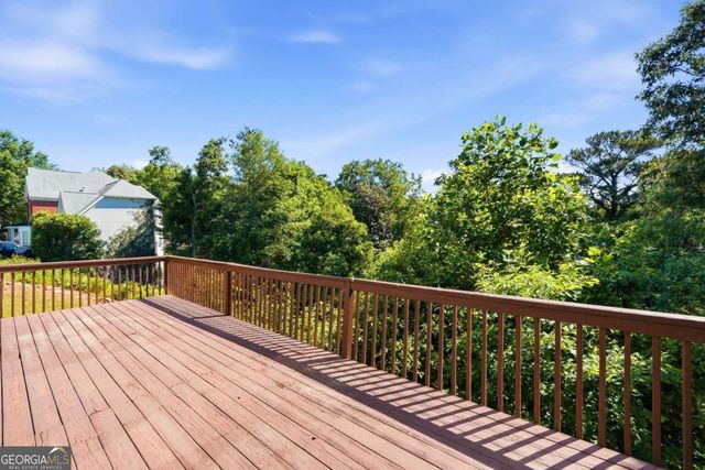 5527 Sylvania Drive SE, Mableton, GA 30126