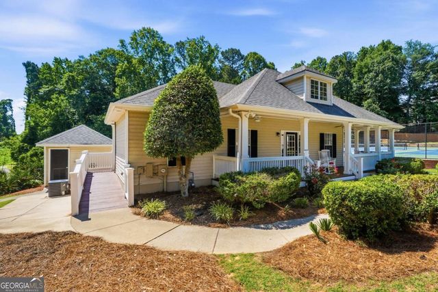 5527 Sylvania Drive SE, Mableton, GA 30126