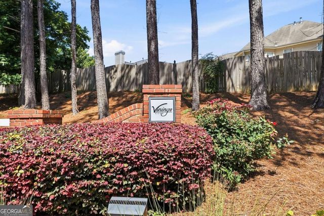 5527 Sylvania Drive SE, Mableton, GA 30126