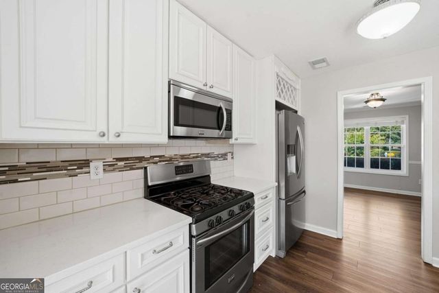 5527 Sylvania Drive SE, Mableton, GA 30126