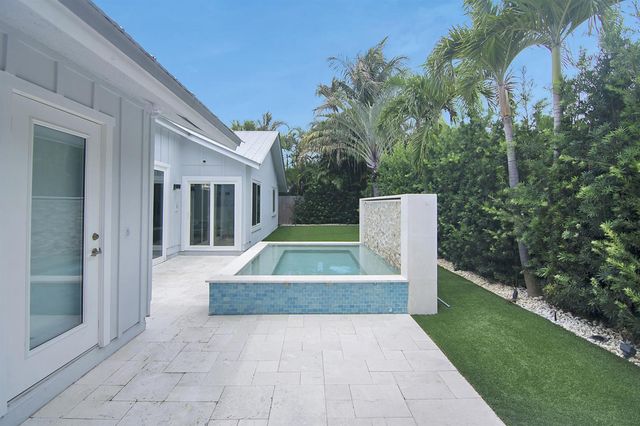 19 PINEHILL Trail E, Tequesta, FL 33469