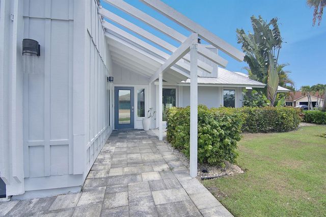 19 PINEHILL Trail E, Tequesta, FL 33469