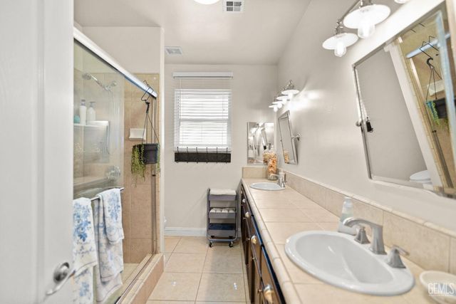 11502 Crabbet Park Drive, Bakersfield, CA 93311