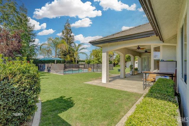 11502 Crabbet Park Drive, Bakersfield, CA 93311