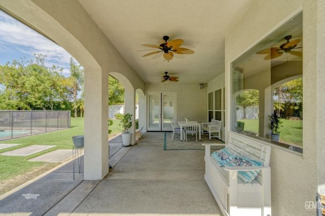 11502 Crabbet Park Drive, Bakersfield, CA 93311