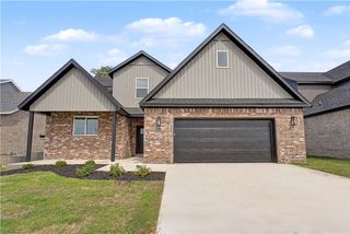 6605 Crabapple Street, Bentonville, AR 72712