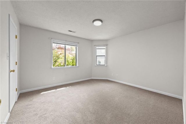 3646 Heathrow Drive, Winston-salem, NC 27127