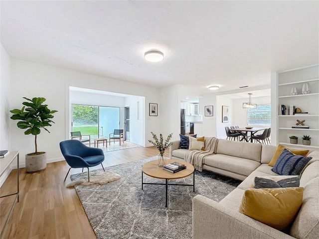 1220 NE 16TH AVENUE, Ocala, FL 34470