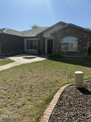 2881 E MORGAN Drive, Gilbert, AZ 85295