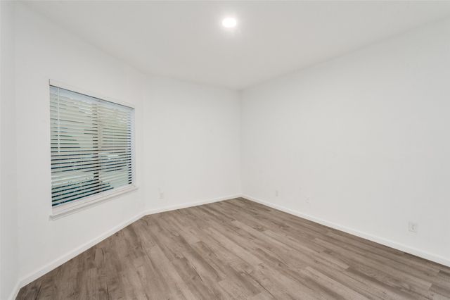 5550 Spring Valley Road G16, Dallas, TX 75254