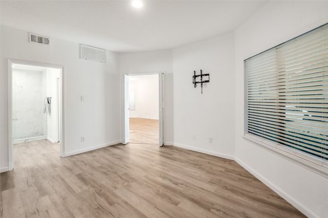 5550 Spring Valley Road G16, Dallas, TX 75254