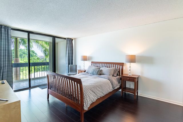 2400 PRESIDENTIAL Way 302, West Palm Beach, FL 33401