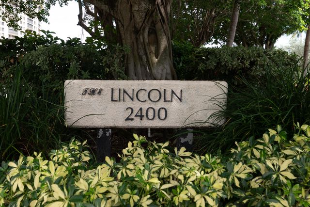 2400 PRESIDENTIAL Way 302, West Palm Beach, FL 33401