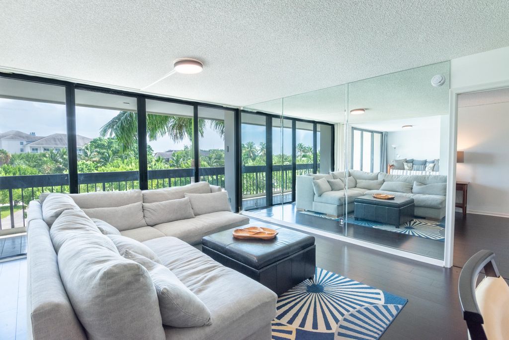 2400 PRESIDENTIAL Way 302, West Palm Beach, FL 33401