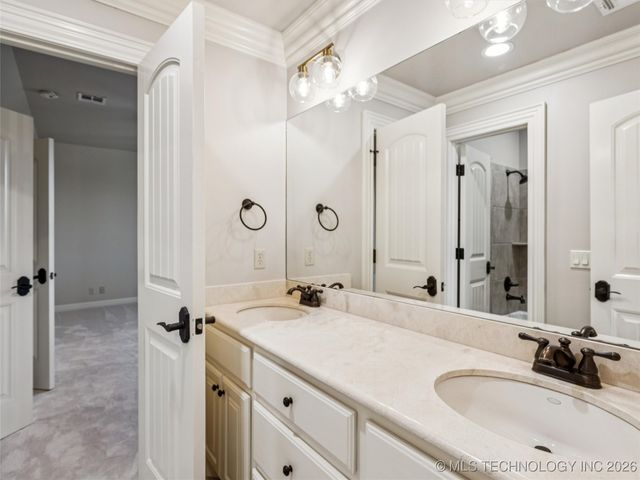 12225 S 14th Court, Jenks, OK 74037