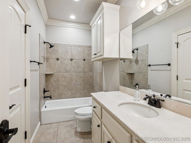 12225 S 14th Court, Jenks, OK 74037