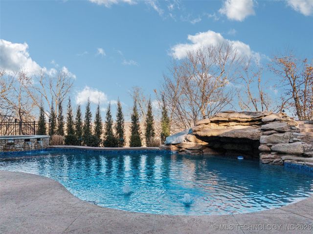 12225 S 14th Court, Jenks, OK 74037