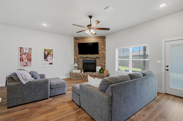 1411 Saratoga Drive, Sherman, TX 75092
