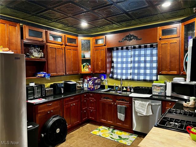 2231 Sherwood Avenue, East Liverpool, OH 43920