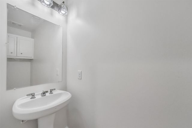 650 Westcross Street 70, Houston, TX 77018