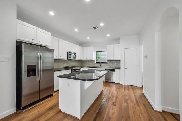 650 Westcross Street 70, Houston, TX 77018