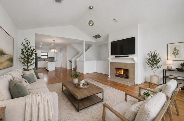650 Westcross Street 70, Houston, TX 77018