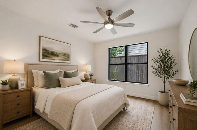 650 Westcross Street 70, Houston, TX 77018