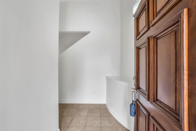 650 Westcross Street 70, Houston, TX 77018