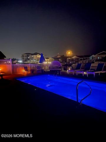 13 Jolly Roger Way, Waretown, NJ 08758