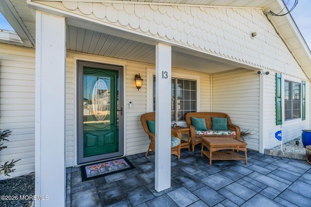 13 Jolly Roger Way, Waretown, NJ 08758