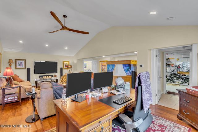 13 Jolly Roger Way, Waretown, NJ 08758