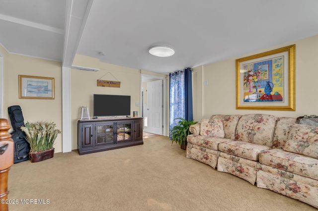 13 Jolly Roger Way, Waretown, NJ 08758