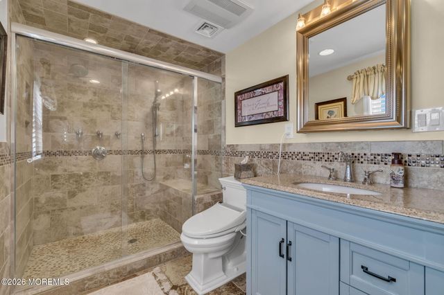 13 Jolly Roger Way, Waretown, NJ 08758