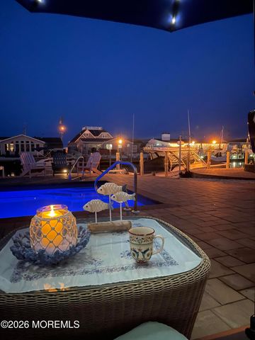 13 Jolly Roger Way, Waretown, NJ 08758