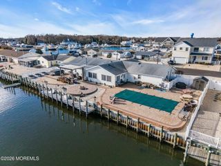 13 Jolly Roger Way, Waretown, NJ 08758